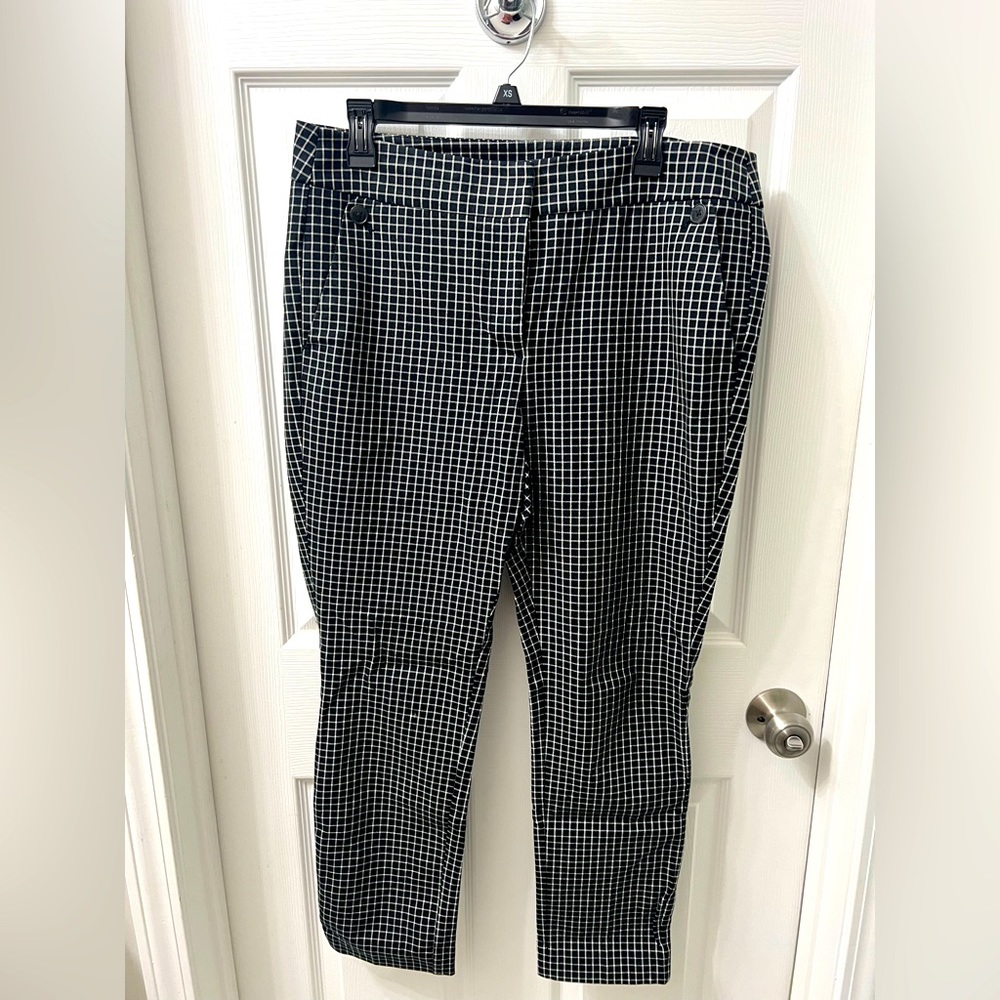 Loft black and white checkered skinny dress pants in size 12 - Marisa Fit